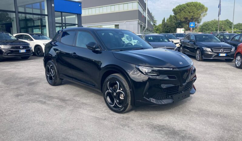
 Alfa Romeo Junior 1.2 ibrida Ti 145cv edct6 full									