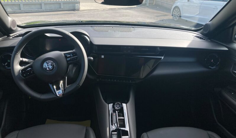 
 Alfa Romeo Junior 1.2 ibrida Ti 145cv edct6 full									