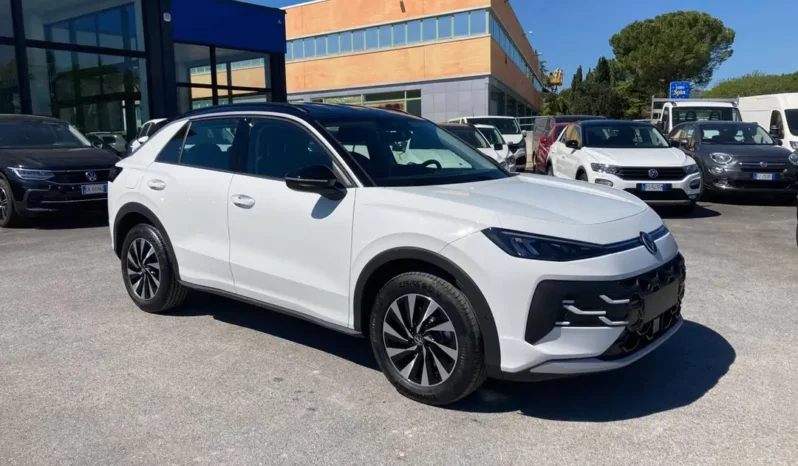
 Volkswagen T-Roc 1.5 etsi Life 115cv dsg full									