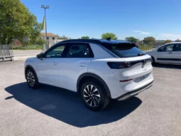 
 Volkswagen T-Roc 1.5 etsi Life 115cv dsg full									