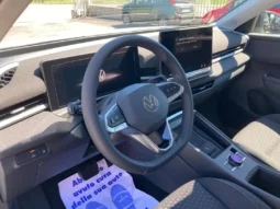
 Volkswagen T-Roc 1.5 etsi Life 115cv dsg full									
