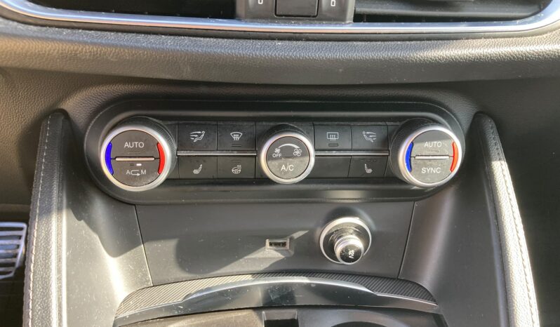 
 Alfa Romeo Stelvio Stelvio 2.2 t Executive Q4 210cv auto full									