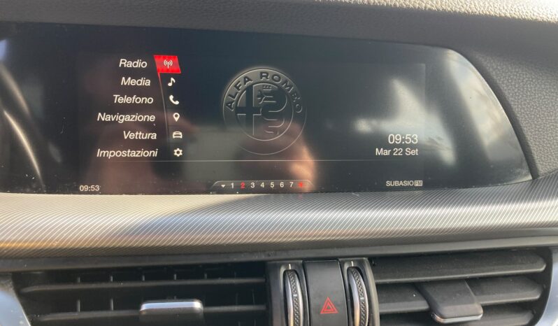 
 Alfa Romeo Stelvio Stelvio 2.2 t Executive Q4 210cv auto full									
