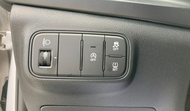 
 Hyundai i20 1.0 t-gdi Connectline 90cv dct full									