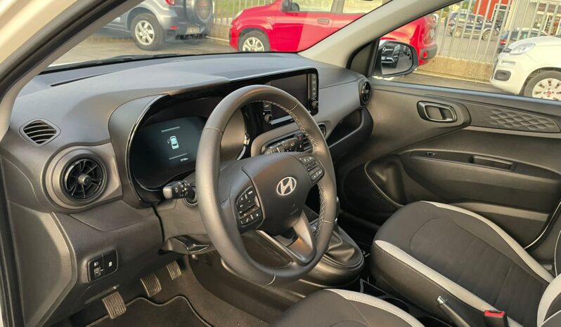 
 Hyundai i10 1.0 mpi Connectline 63cv full									