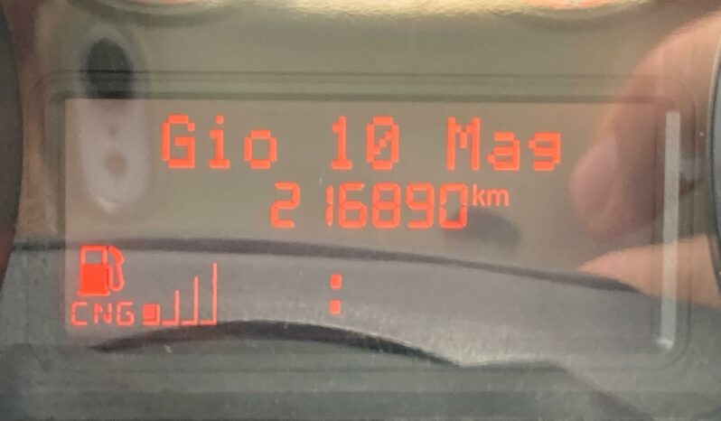 
 Fiat Punto 5p 1.4 natural power Street 70cv E6 full									
