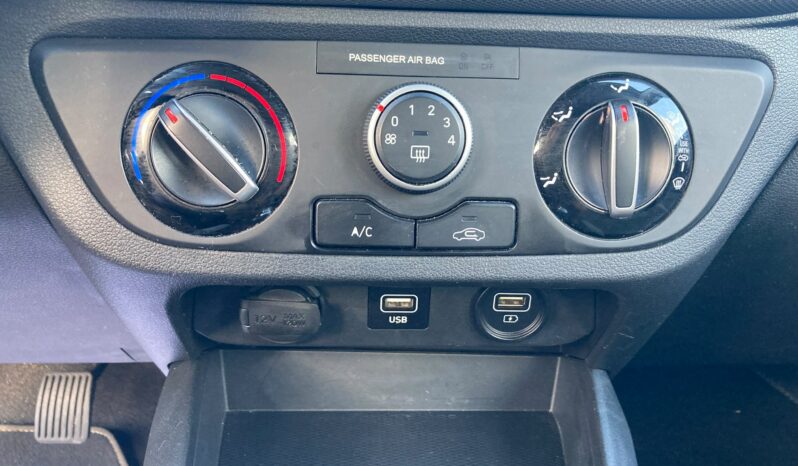 
 Hyundai i10 1.0 Tech econext Gpl full									