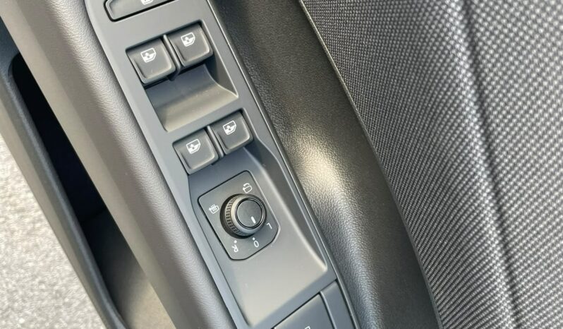 
 Volkswagen T-Roc 1.5 etsi Life 115cv dsg full									