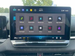 
 Volkswagen T-Roc 1.5 etsi Life 115cv dsg full									