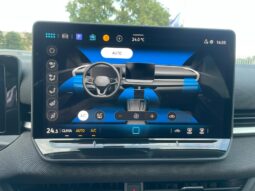 
 Volkswagen T-Roc 1.5 etsi Life 115cv dsg full									