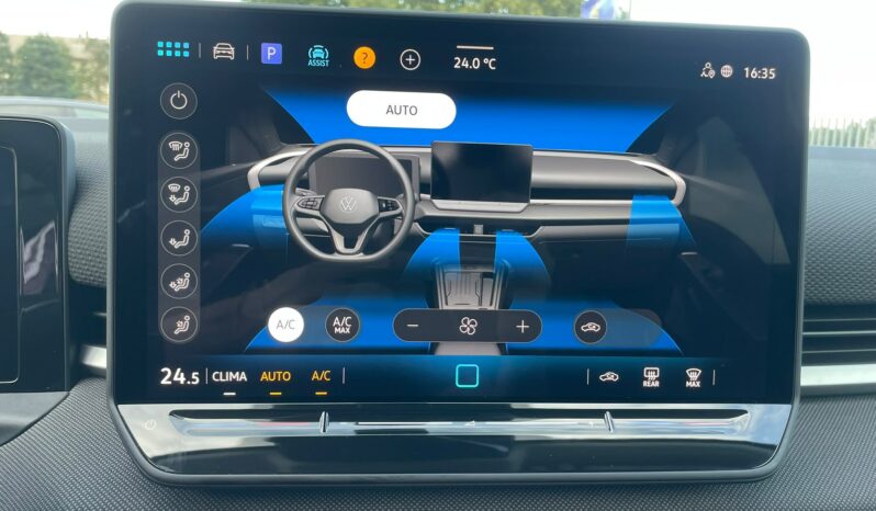 
 Volkswagen T-Roc 1.5 etsi Life 115cv dsg full									