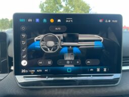 
 Volkswagen T-Roc 1.5 etsi Life 115cv dsg full									