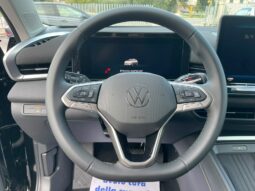 
 Volkswagen T-Roc 1.5 etsi Life 115cv dsg full									