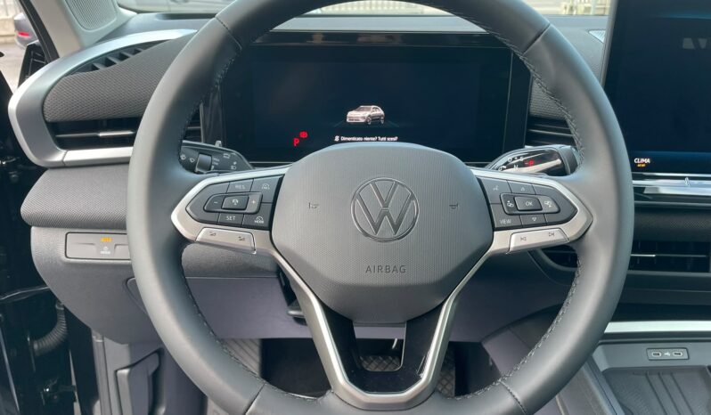 
 Volkswagen T-Roc 1.5 etsi Life 115cv dsg full									