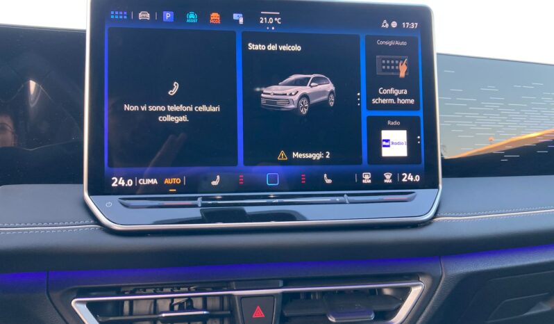
 Volkswagen Tiguan 2.0 tdi Elegance 150cv dsg full									
