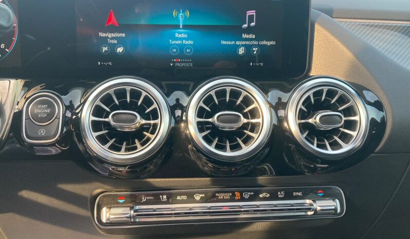 
 Mercedes-Benz GLA 200 d Premium auto full									