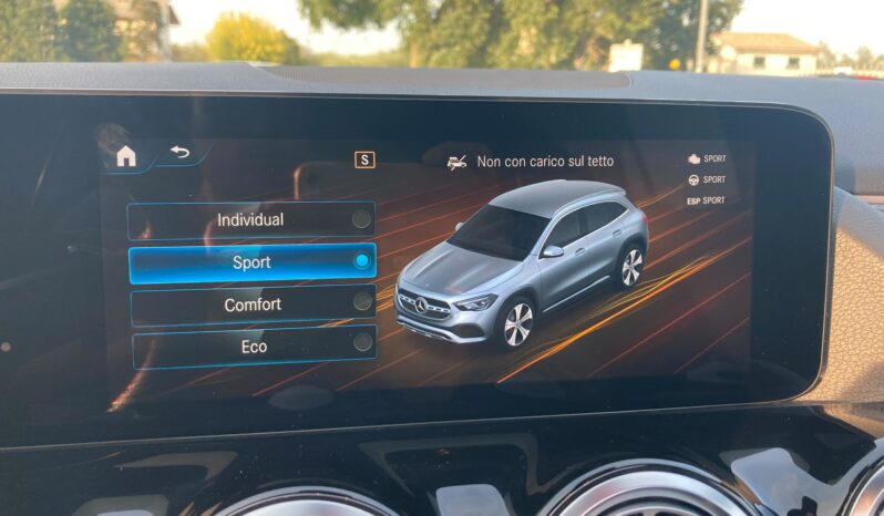 
 Mercedes-Benz GLA 200 d Premium auto full									