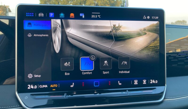 
 Volkswagen Tiguan 2.0 tdi Elegance 150cv dsg full									