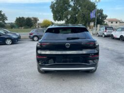 
 Volkswagen T-Roc 1.5 etsi Life 115cv dsg full									