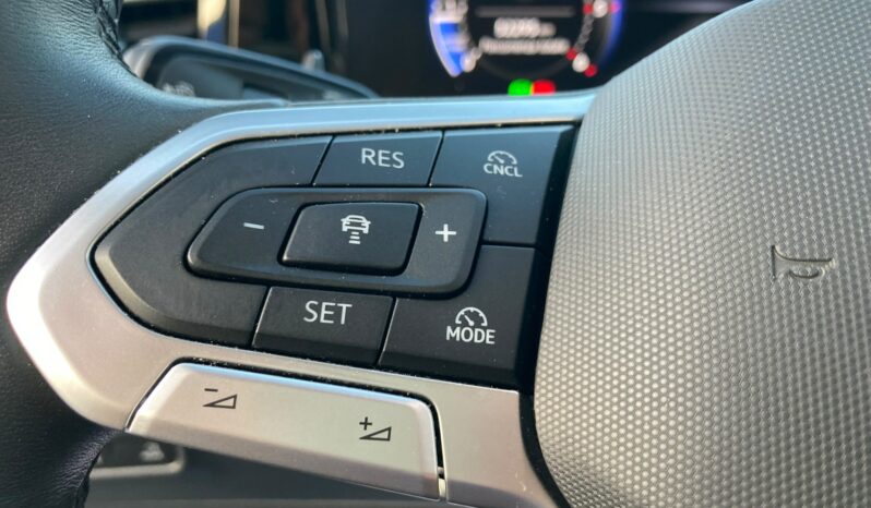 
 Volkswagen Tiguan 2.0 tdi Elegance 150cv dsg full									